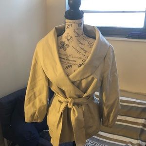 Lovely cream jacket with tie waist